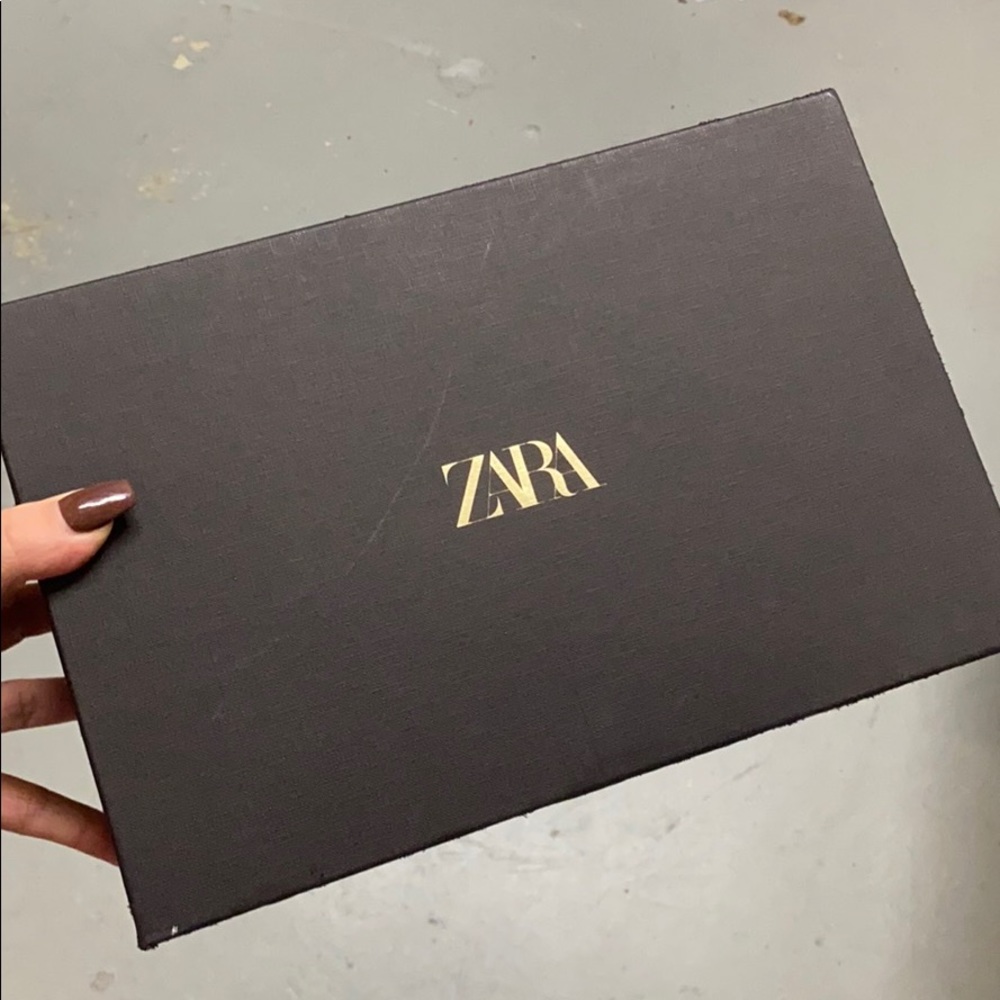 Zara shoe box